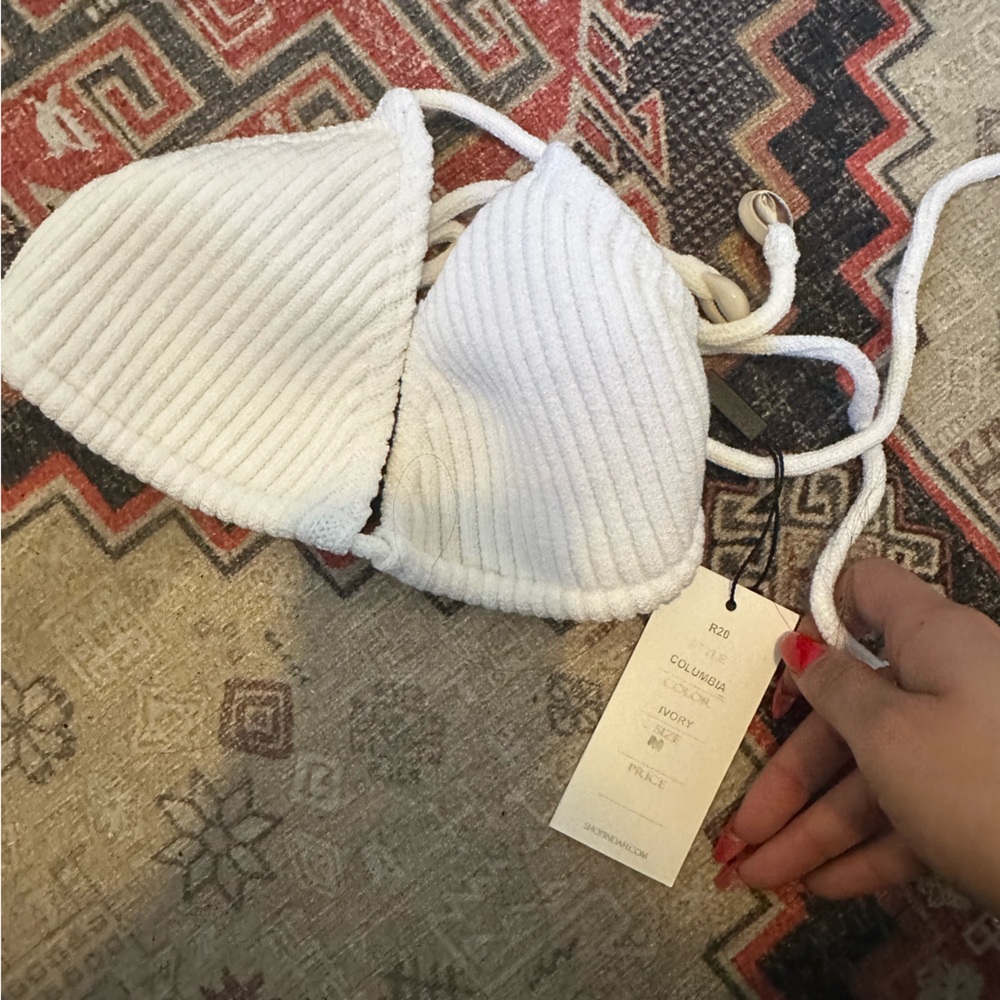 Indah Columbia top